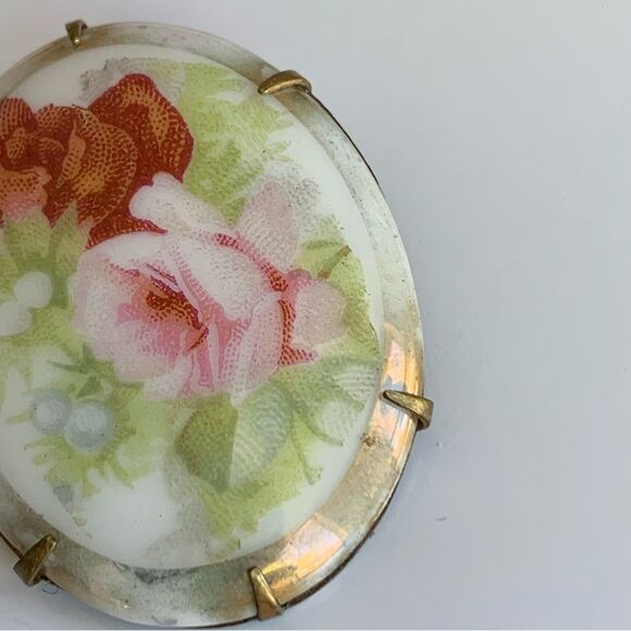 Victorian Vintage Antique Hand painted Floral Roses Oval Brooch/pin - Picture 2 of 8